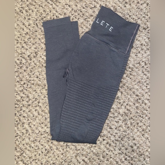 Alphalete Gray Leggings - Picture 1 of 4